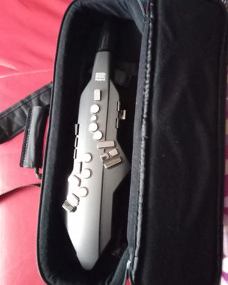 sax elettronico Roland AE 05 GO 