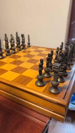 Scacchiera vintage 38x38 con pezzi in metallo