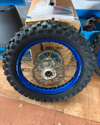 Cerhio excel takasago enduro 18” con pneumatico