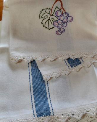 Strofinaccio Vintage Ricamo e Uncinetto 