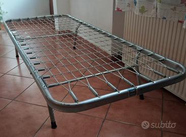 Rete singola pieghevole in metallo con molle