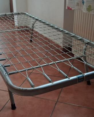 Rete singola pieghevole in metallo con molle