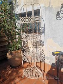 Angoliera in ferro battuto