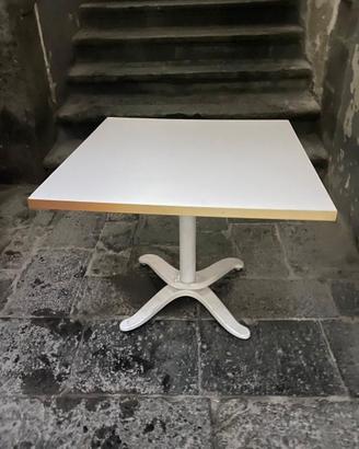 Tavolo ripiegabile