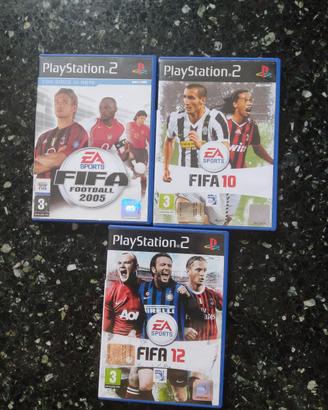 Tre videogiochi fifa per PlayStation 2