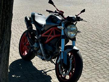 Ducati Monster 796 + ABS - 2011 (Depo. A2)