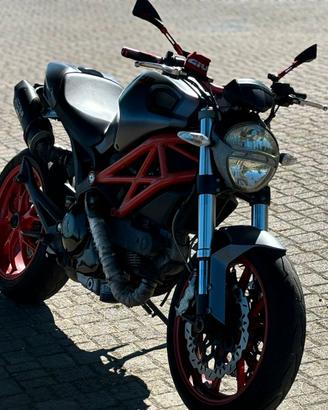 Ducati Monster 796 + ABS - 2011 (Depo. A2)