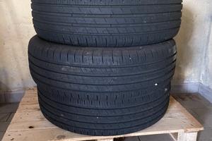 4 Goodyear EfficientGrip Pneumatici 215/65 R17 99V