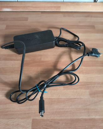 Caricabatteria monopattino