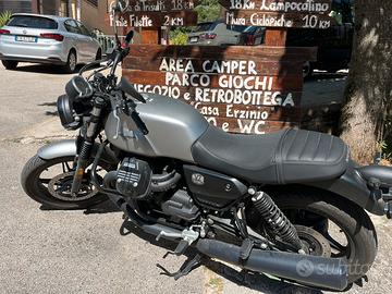 Moto Guzzi V7 stone 850