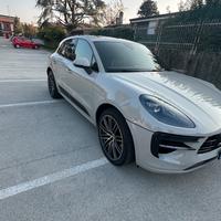 Porsche  macan s