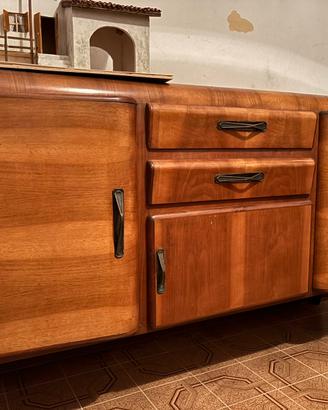 Mobile credenza