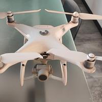 Dji Phantom 4 Pro V2 - scatola e 3 batterie