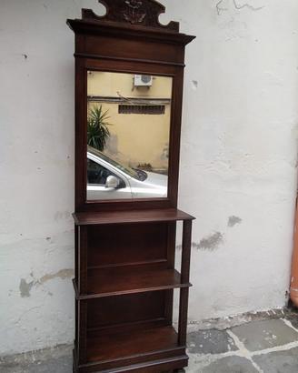 Antico mobile da ingresso
