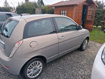 Lancia  Ypsilon immatricolata  02/2011