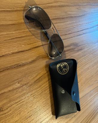 Occhiali da sole Ray-Ban Aviator con custodia