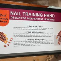 Mano Finta Unghie per Nail Art