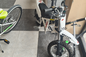 Pit bike elettrica kayo