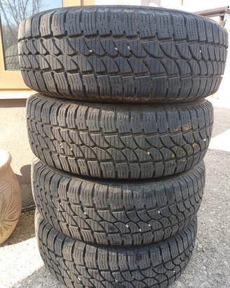 Pneumatici da carico 225/70 R 15 C
