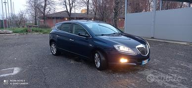 Lancia Delta ex 120cv 1600cc jtd consum bassissimi