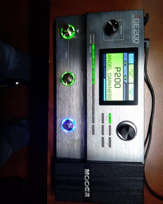 Pedaliera multieffetto per chitarra MOOER GE200