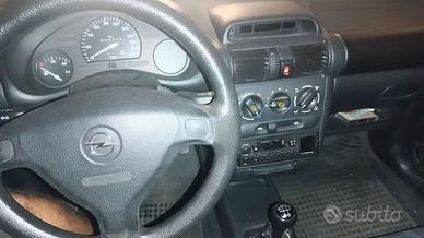 Opel Corsa 1.0