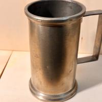 Antiquariato-vari espositori in peltro