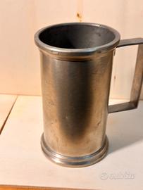 Antiquariato-vari espositori in peltro