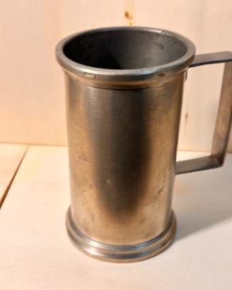 Antiquariato-vari espositori in peltro