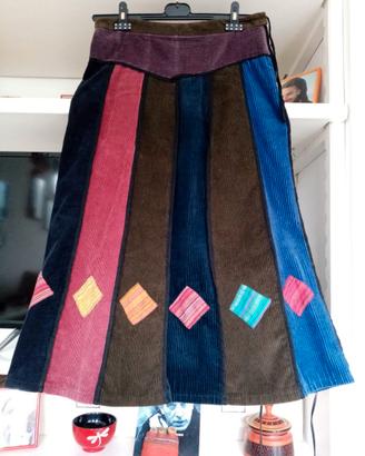Gonna etno a spicchi colorati in Velluto a coste