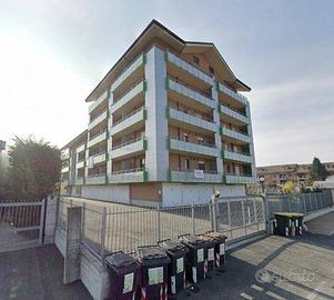 Immobile in asta di 74 m² con 3 locali e box auto 