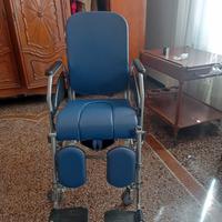 Sedia comoda per anziani/persone con disabilità