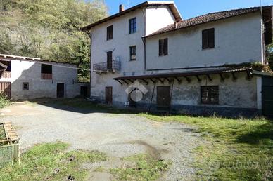 CASA INDIPENDENTE A PRASCO
