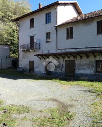 CASA INDIPENDENTE A PRASCO