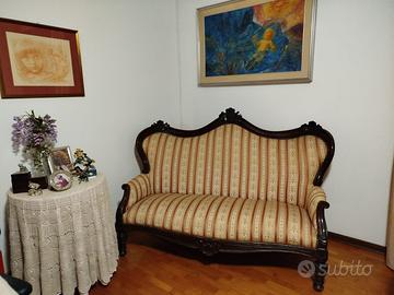 Divano fine Ottocento