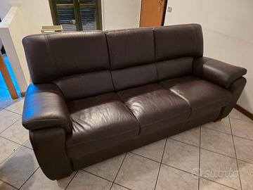 Coppia divani in pelle 3+2 posti 