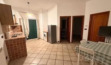 FIUMICINO BILOCALE CON BALCONE