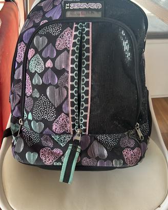Zaino Seven nero con cuori neon rosa lilla e verde