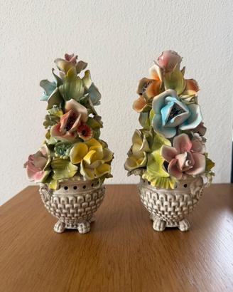 Centrotavola Capodimonte cono di fiori