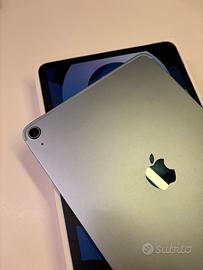 IPad Air 4 con Apple Pencil e Cover Tastiera Apple