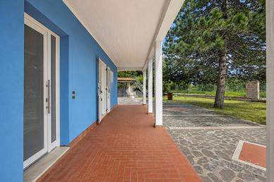 3 LOCALI A GIULIANOVA