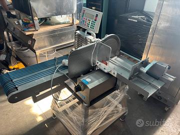 Affettatrice automatica