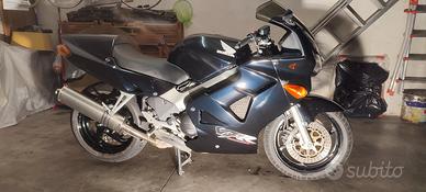 HONDA VFR F1 RC46