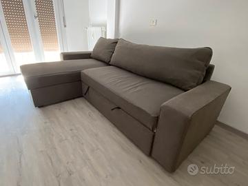 Divano letto IKEA con penisola e contenitore