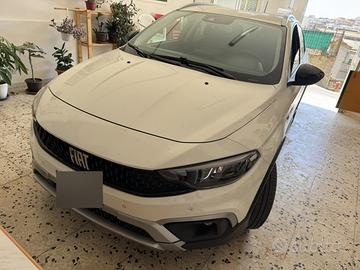 Fiat Tipo Cross 1600 Mjt,130 cv,6 marce “06/2021”