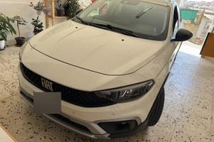 Fiat Tipo Cross 1600 Mjt,130 cv,6 marce “06/2021”