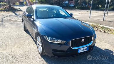 Autovettura Jaguar