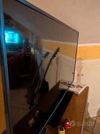 TV SHARP 4K (SOLO CONSEGNA A MANO)