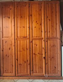 Armadio in legno