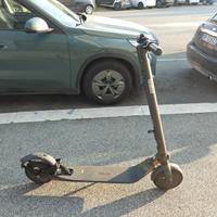 monopattino e22e segway ninebot